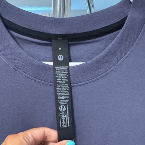 Lululemon Men’s zeroed in short sleeve ! - Picture 4 of 6